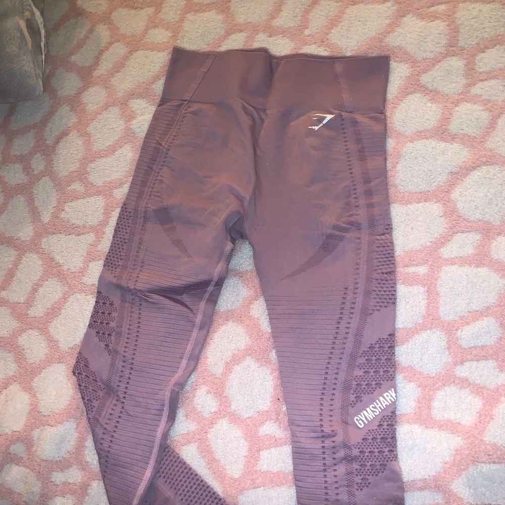 Gymshark leggings (pinkish purple)